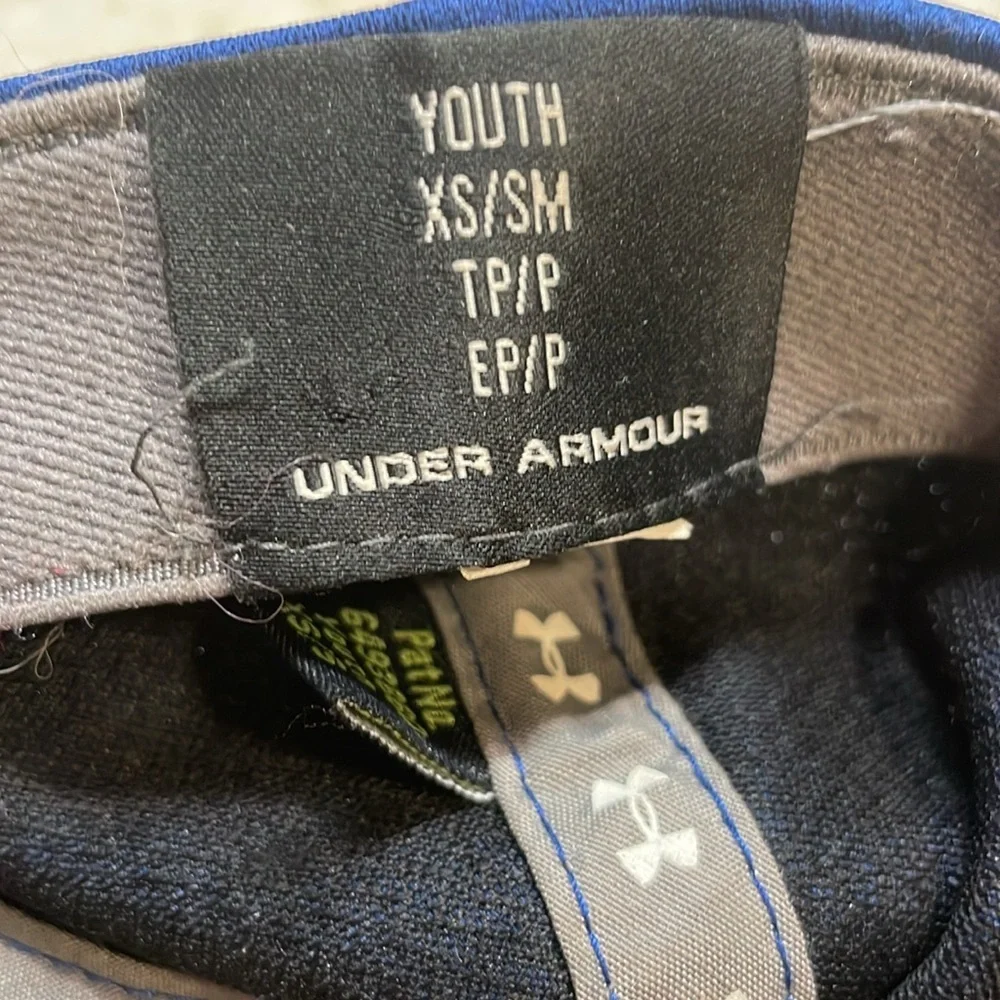 Under Armour Kids Bundle of 2 Blue Purple Baseball caps Sz Youth